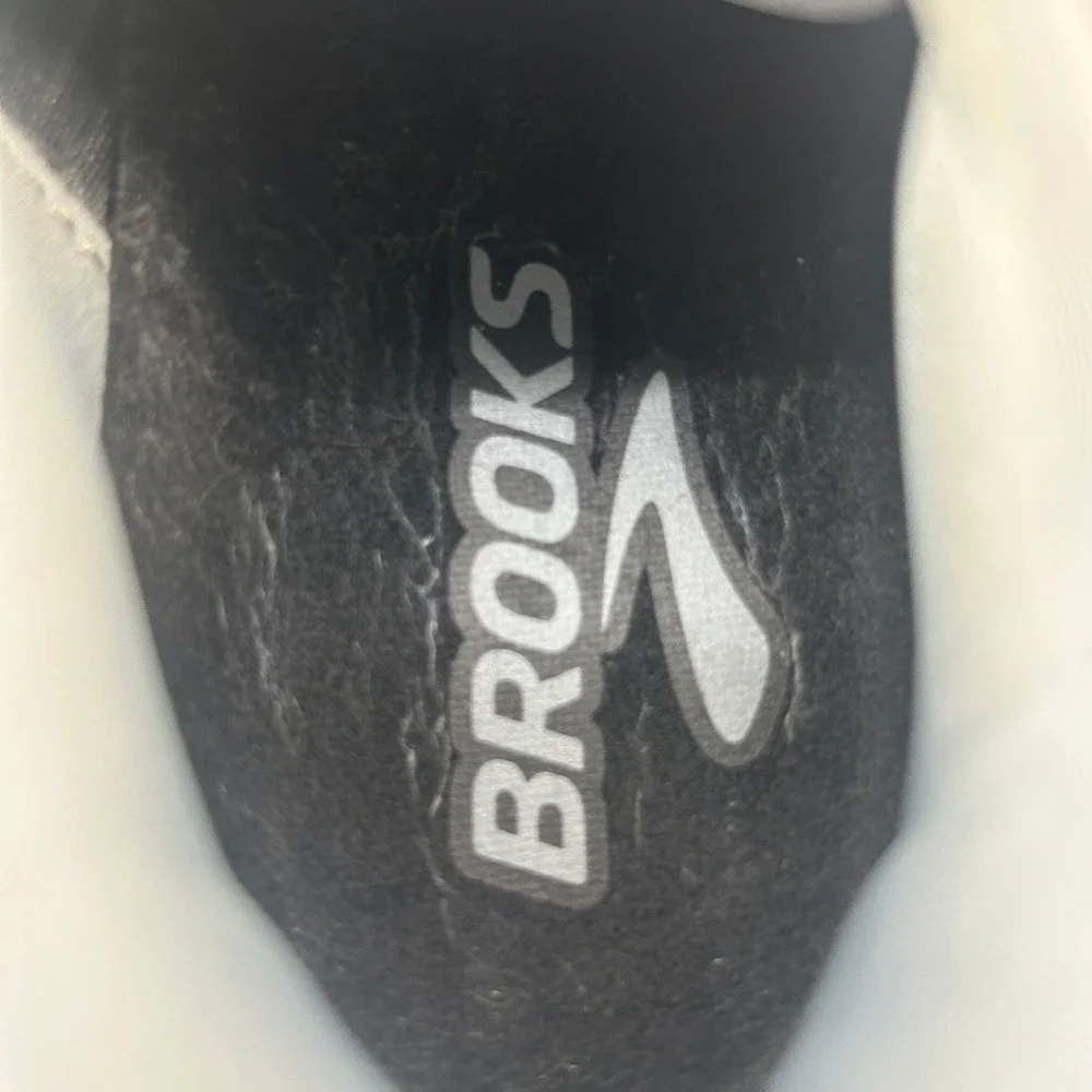 Brooks Ghost Max Mens Grey Running Shoes 1104642E069 Size 9 Wide 2E Cushioned